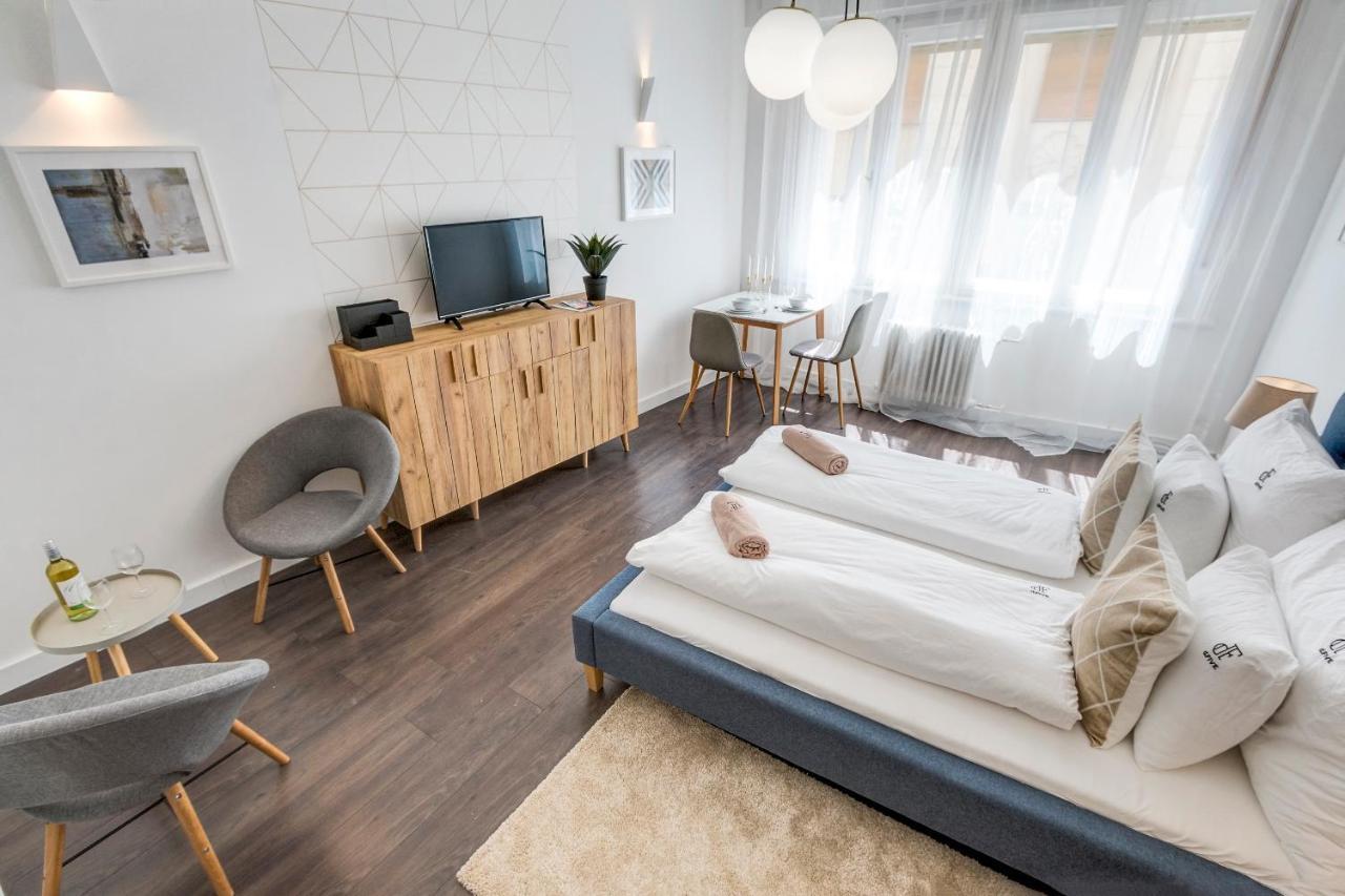 Appartamento D.Five Harmony Studio At Vaci Street Budapest Esterno foto