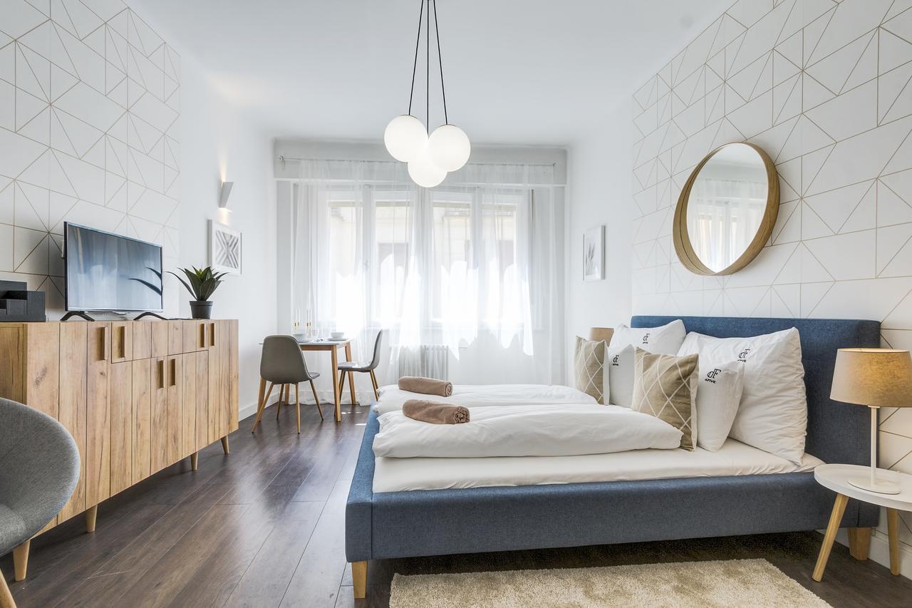 Appartamento D.Five Harmony Studio At Vaci Street Budapest Esterno foto